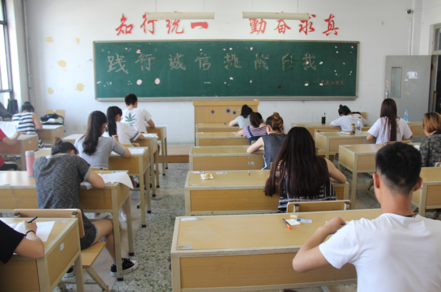 手機信號屏蔽儀,信號屏蔽儀,安裝信號屏蔽儀,安裝手機信號屏蔽儀,學(xué)校信號屏蔽儀,學(xué)校手機信號屏蔽儀